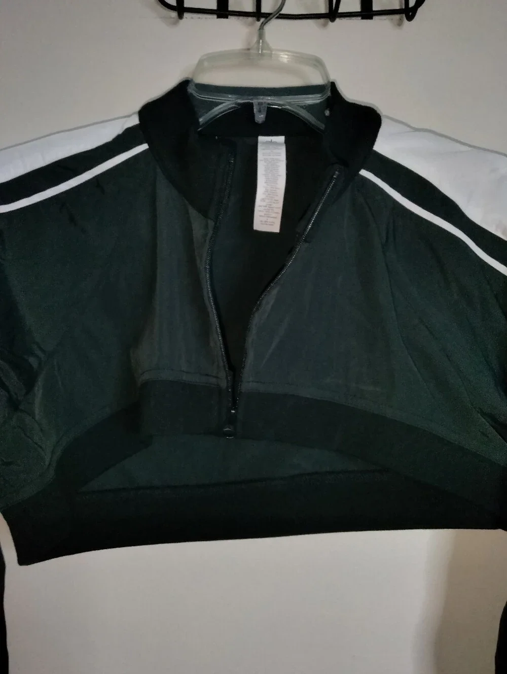 ALO Yoga (Sz M) Black & White Stripe Full Zip LS Cropped Racetrack Shrug Jacket